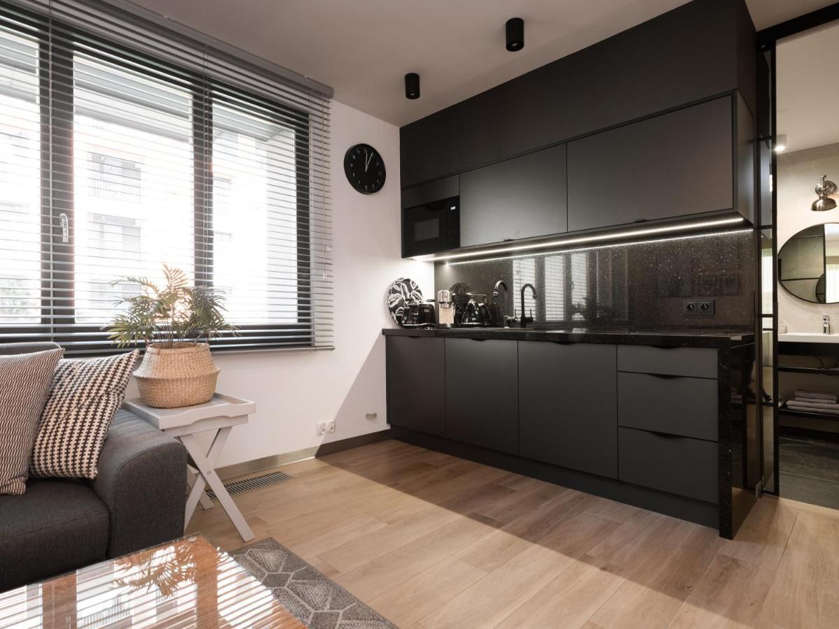 Jacuzzi Apartments Краков Экстерьер фото