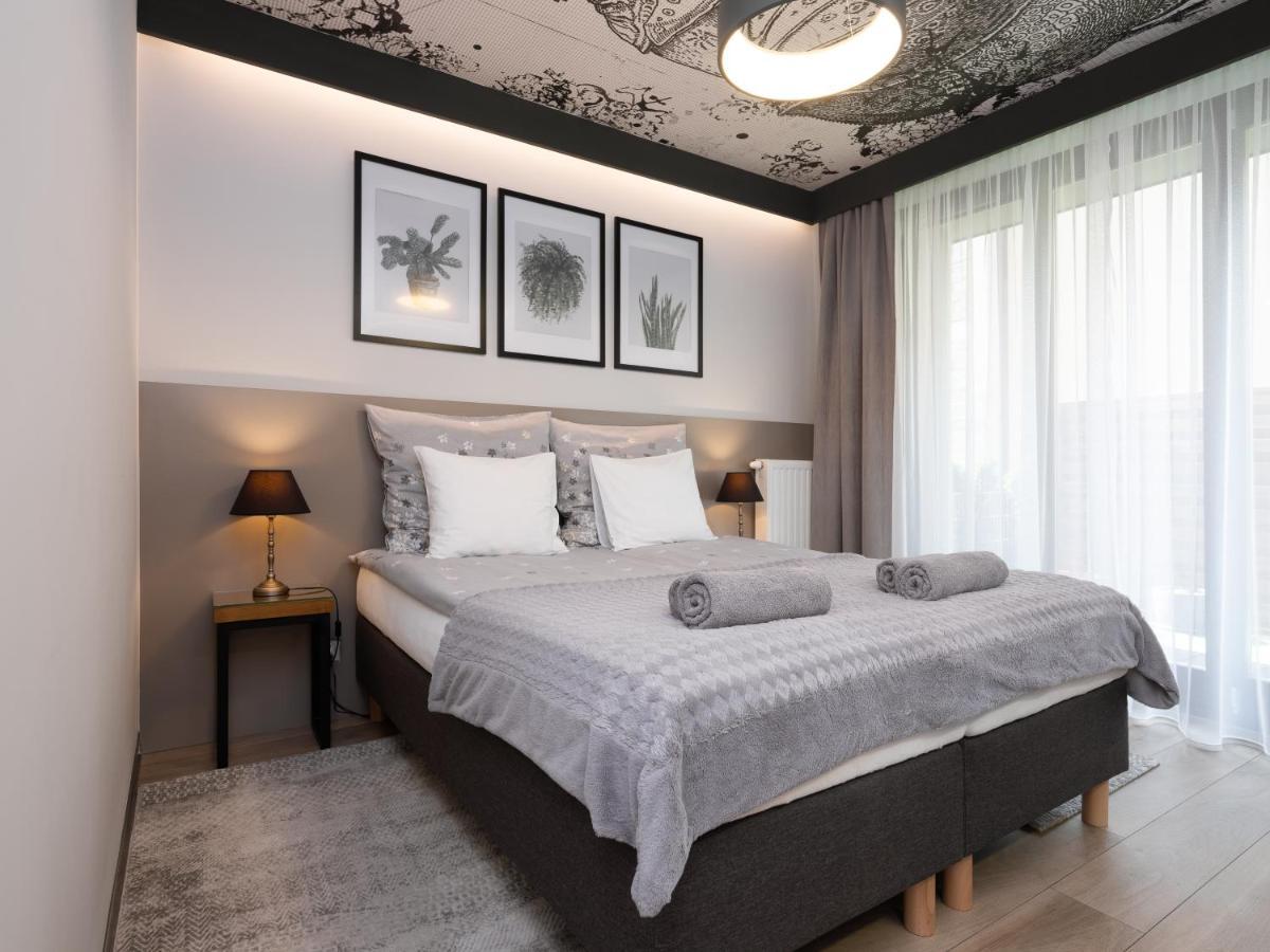 Jacuzzi Apartments Краков Экстерьер фото
