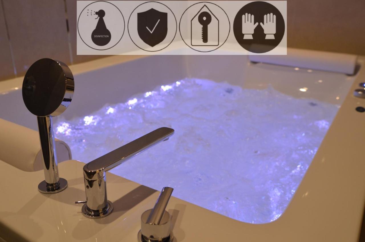 Jacuzzi Apartments Краков Экстерьер фото