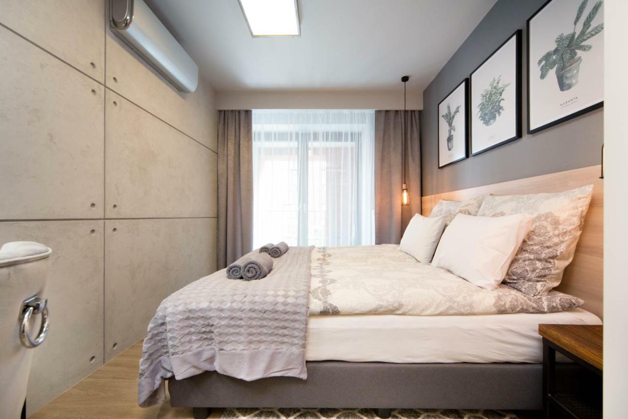 Jacuzzi Apartments Краков Экстерьер фото