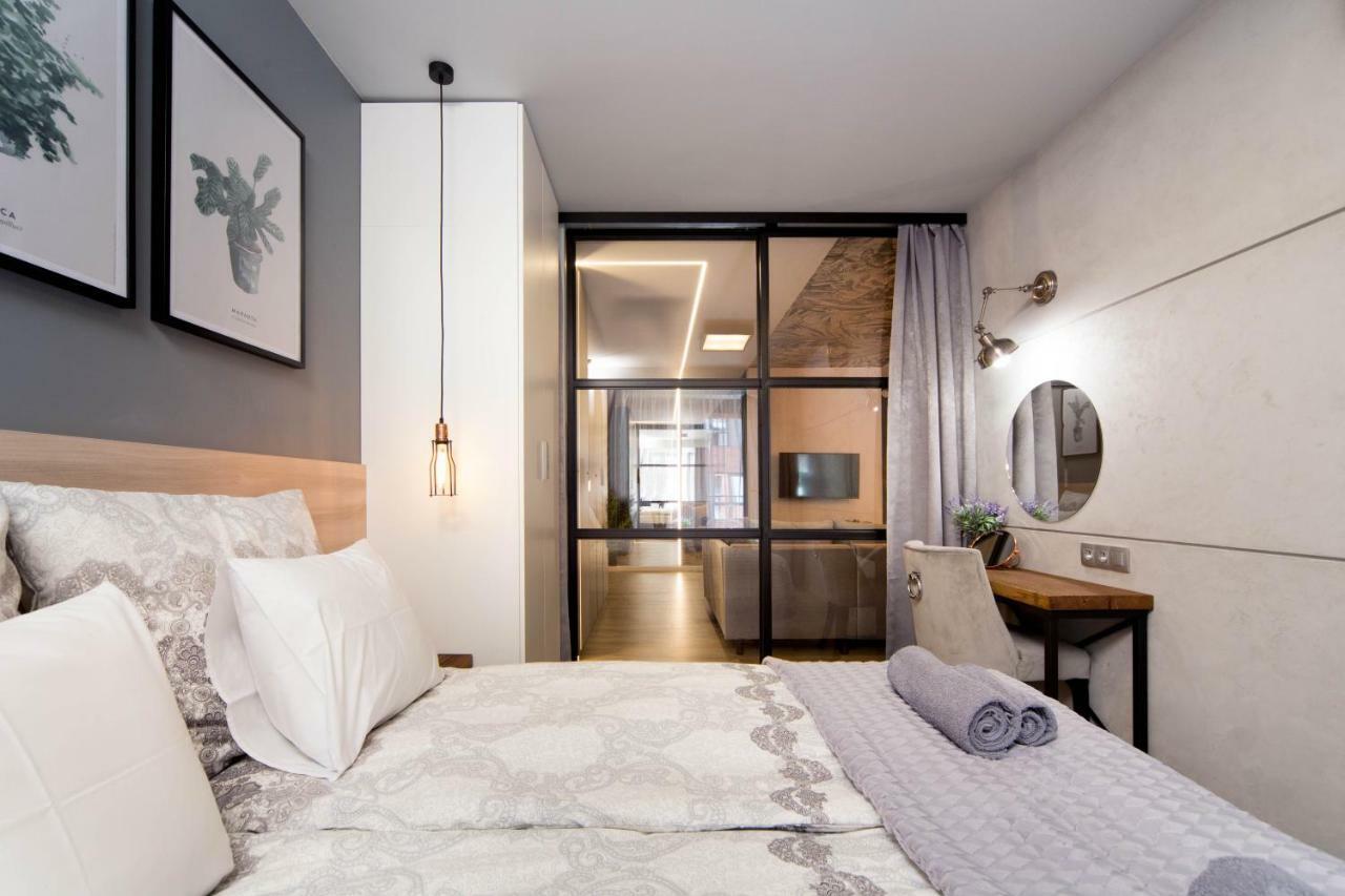 Jacuzzi Apartments Краков Экстерьер фото