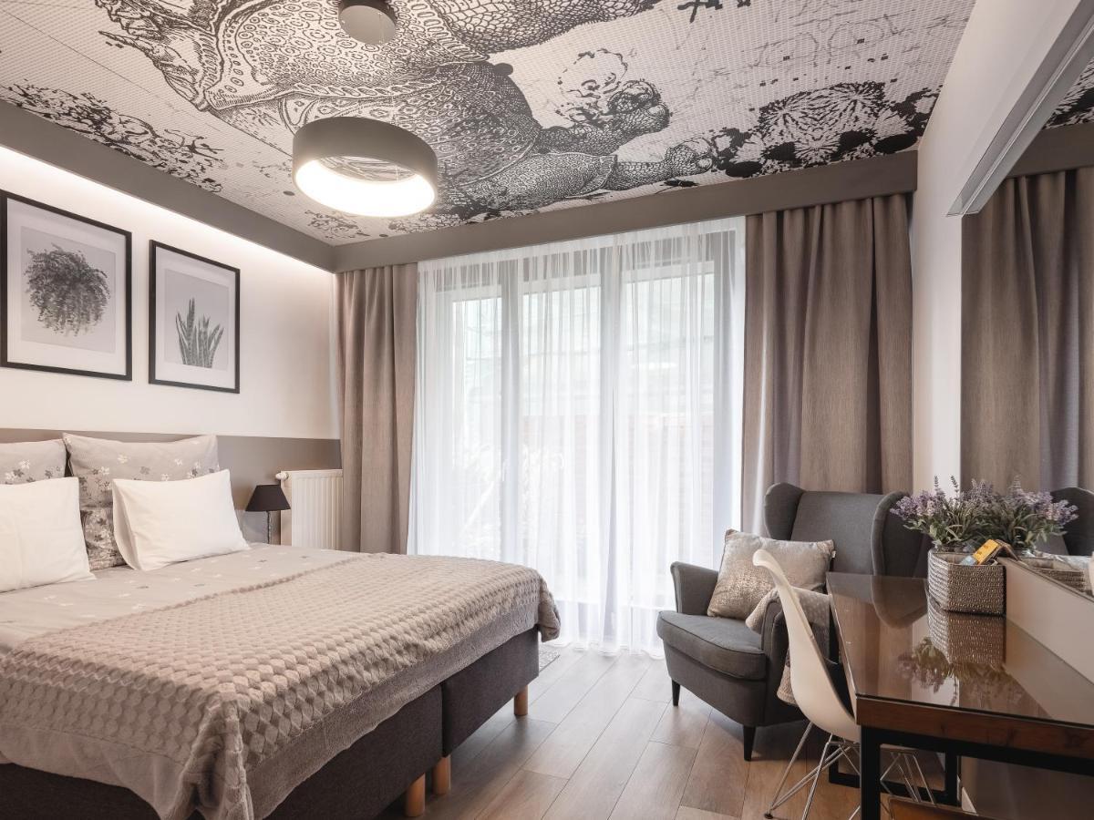 Jacuzzi Apartments Краков Экстерьер фото